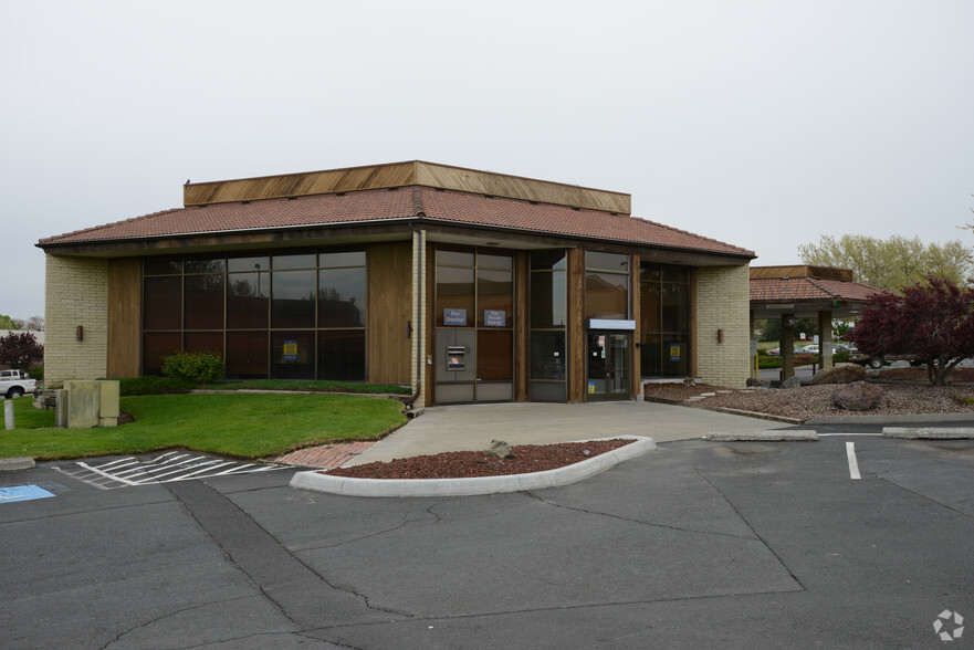 810 S Hwy 395, Hermiston, OR for sale - Primary Photo - Image 1 of 1