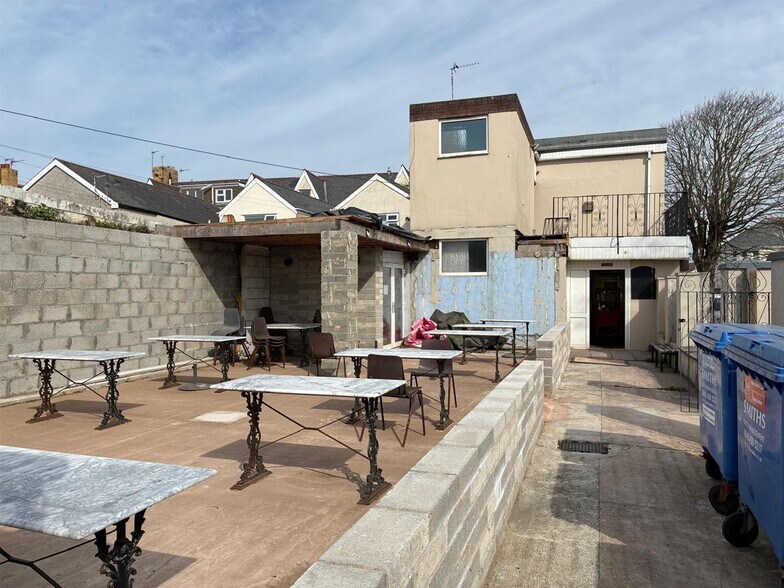 52 New Rd, Porthcawl for sale - Building Photo - Image 2 of 3