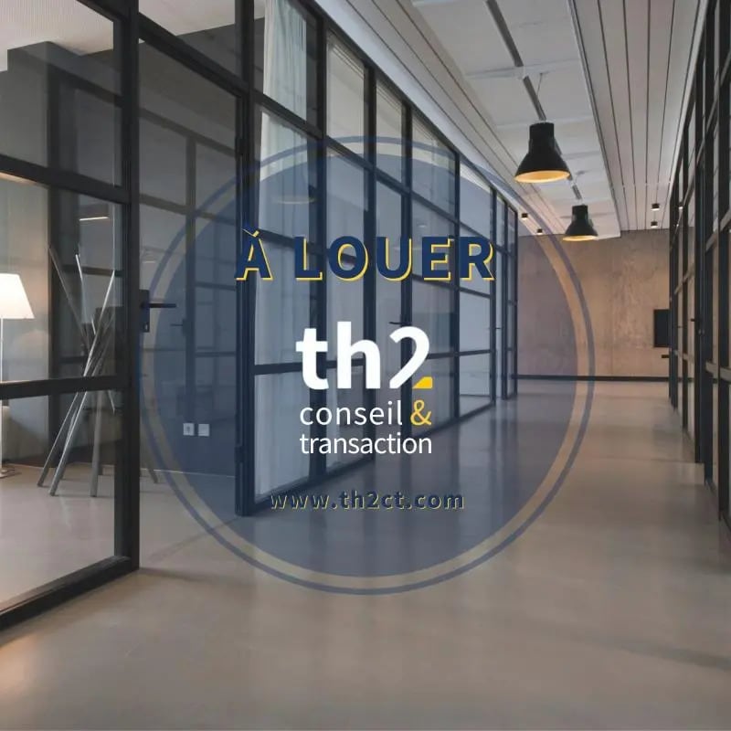 Location Entrepôt 385 m² - Photo 1