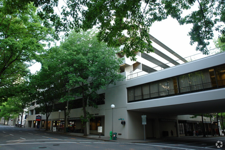 101-119 SW Market St, Portland, OR for rent - Building Photo - Image 2 of 4