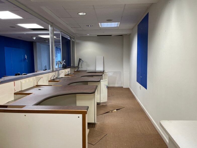 88 High St, Midsomer Norton to rent - Building Photo - Image 2 of 5