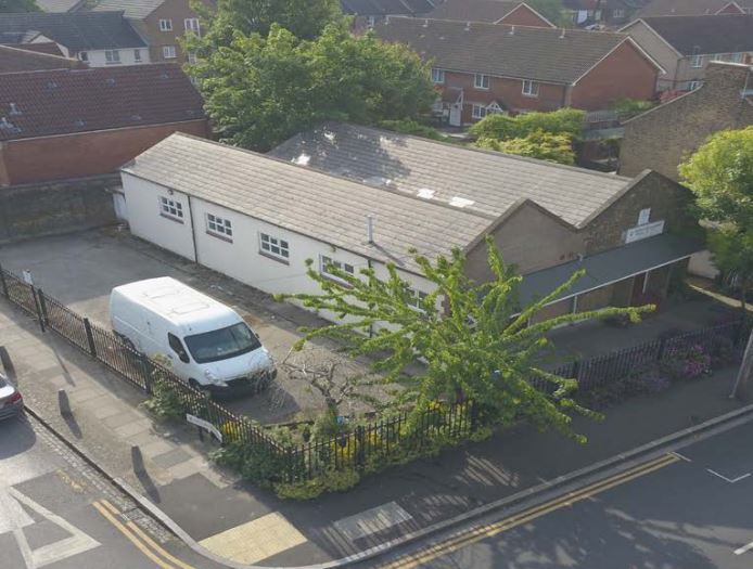 Cumberland Rd, London for sale Primary Photo- Image 1 of 1