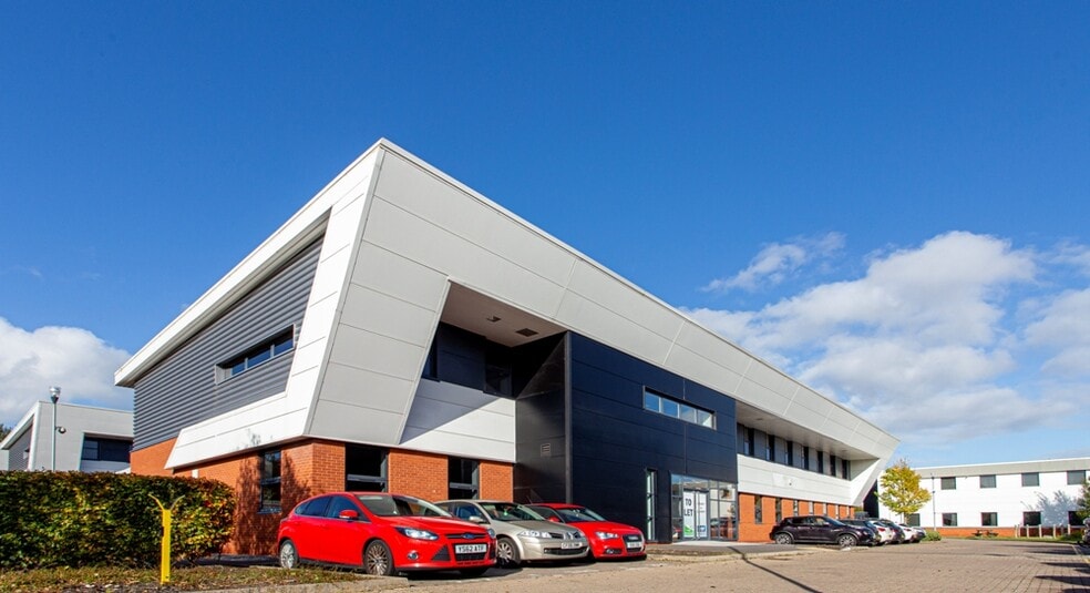 Little Oak Dr, Nottingham for sale - Building Photo - Image 1 of 1