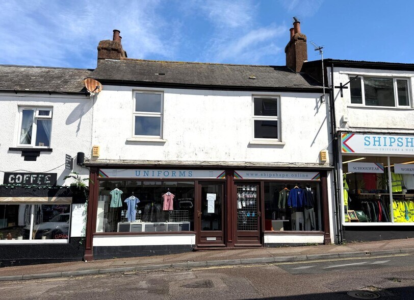 16 Albion St, Exmouth to rent - Primary Photo - Image 1 of 3