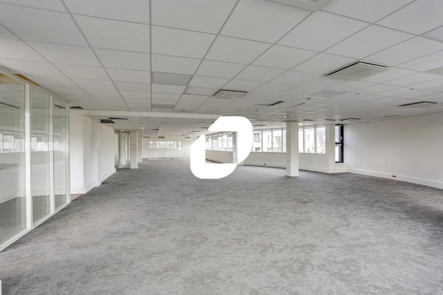 Office in Issy-les-Moulineaux to rent - Building Photo - Image 3 of 17