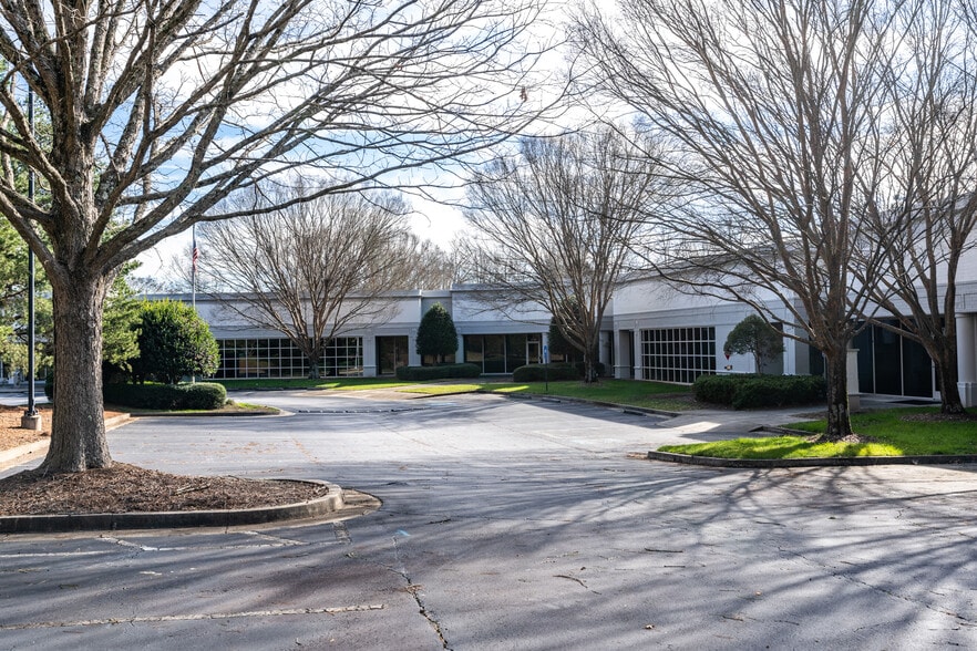 13000 Deerfield Pky, Alpharetta, GA for rent - Building Photo - Image 1 of 20