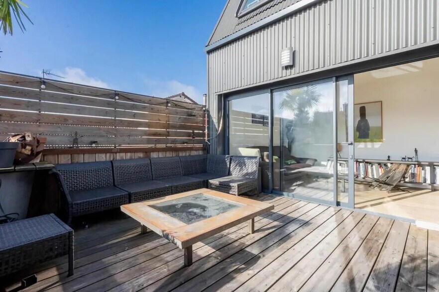 Retail in Bagnolet for sale - Building Photo - Image 1 of 11