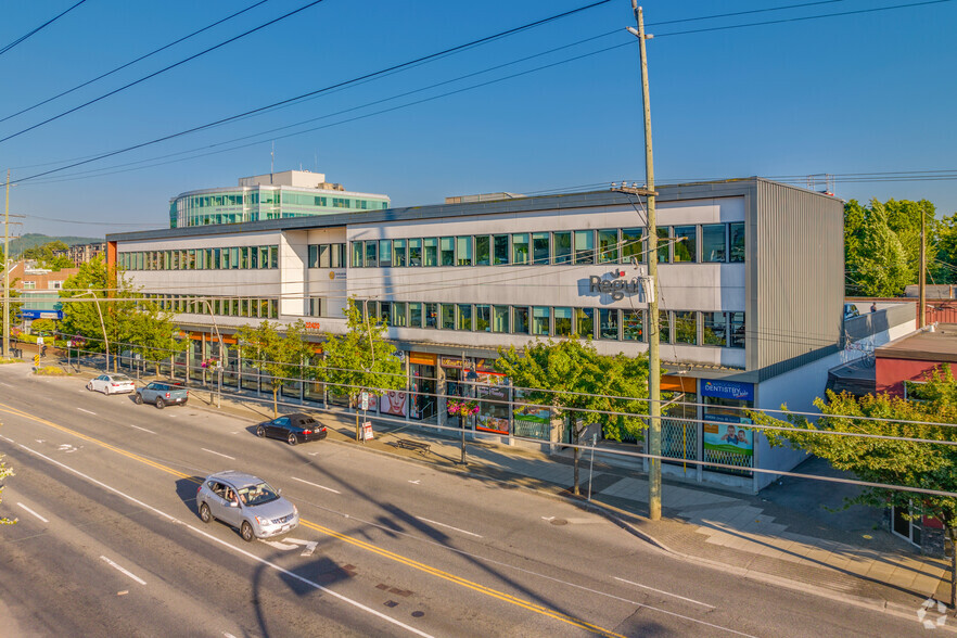 22420 Dewdney Trunk Rd, Maple Ridge, BC for rent - Building Photo - Image 1 of 6