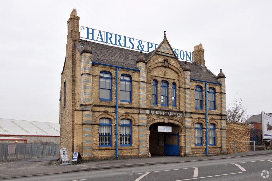 Brettell Ln, Brierley Hill, DY5 3JU UK