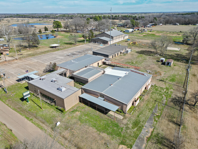 214 N School St, Winfield, TX for sale - Building Photo - Image 3 of 112