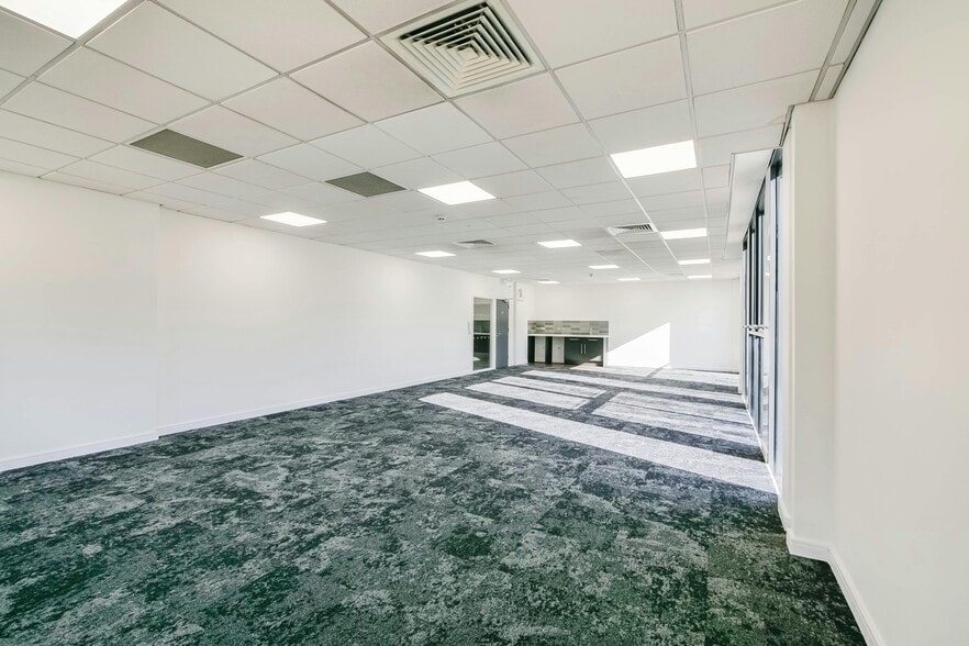 6 Northarbour Rd, Portsmouth to rent - Building Photo - Image 2 of 48