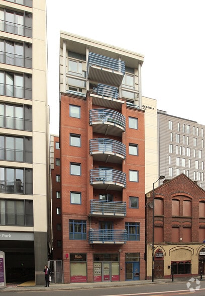 14-16 Whitworth St, Manchester to rent - Building Photo - Image 2 of 3