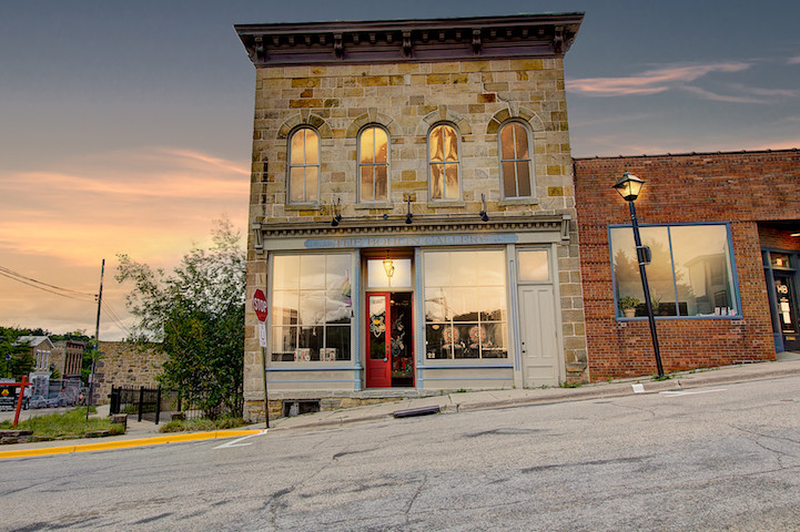 22 High St, Mineral Point, WI for sale - Building Photo - Image 1 of 1