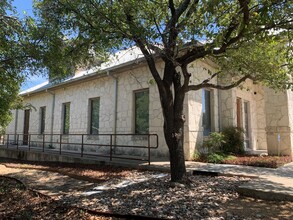 4315 Moonlight Way, San Antonio, TX for rent Building Photo- Image 1 of 10