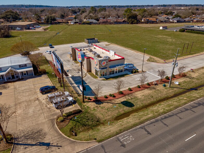 8776 Youree Dr, Shreveport, LA for sale - Building Photo - Image 3 of 6