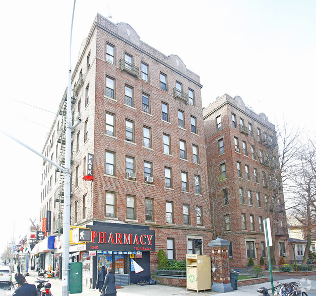 1014 Avenue J, Brooklyn, NY for sale - Primary Photo - Image 1 of 1