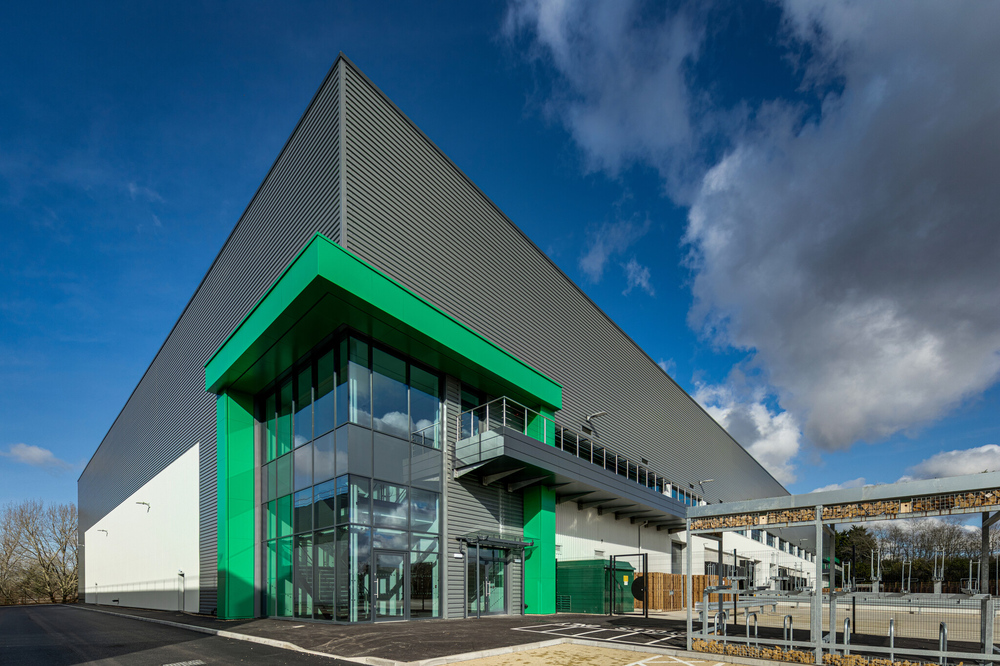 Precedent Dr, Milton Keynes to rent Building Photo- Image 1 of 40