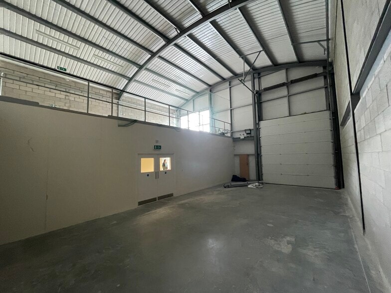 Solar Way, Amesbury to rent - Building Photo - Image 3 of 8