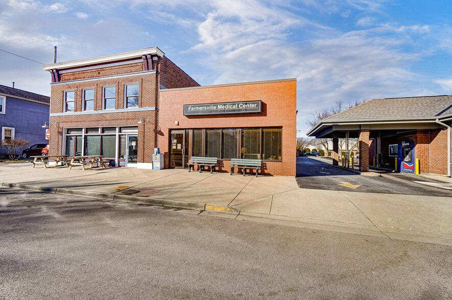 49 E Center St, Farmersville, OH for rent - Building Photo - Image 1 of 7