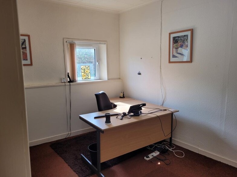 25 High St, Kirkcaldy for sale - Building Photo - Image 2 of 4