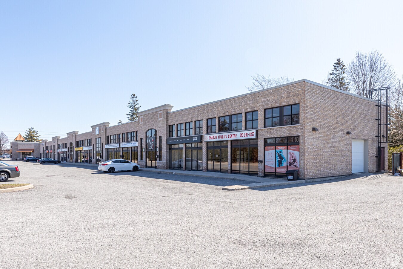 1884 Merivale Rd, Ottawa K2G 1E6 UK