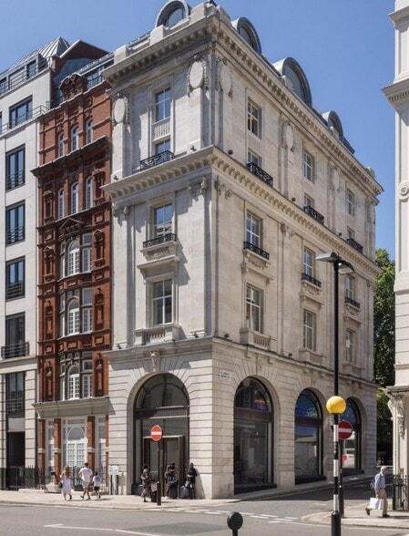 30 St. James's Sq, London to rent - Building Photo - Image 1 of 7