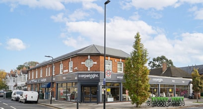 380 Uxbridge Rd, London to rent Interior Photo- Image 2 of 9
