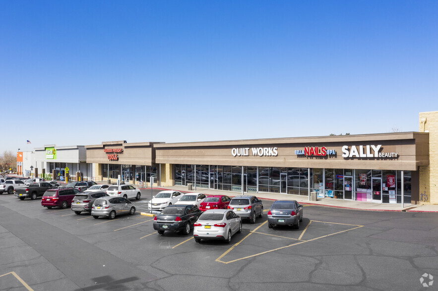 11101-11145 Menaul Blvd NE, Albuquerque, NM for sale - Primary Photo - Image 1 of 4