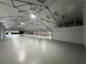 Grange Rd, Ellesmere to rent Interior Photo- Image 1 of 5