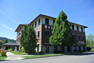 1875 N Lakewood Dr, Coeur d'Alene, ID for rent Building Photo- Image 1 of 4