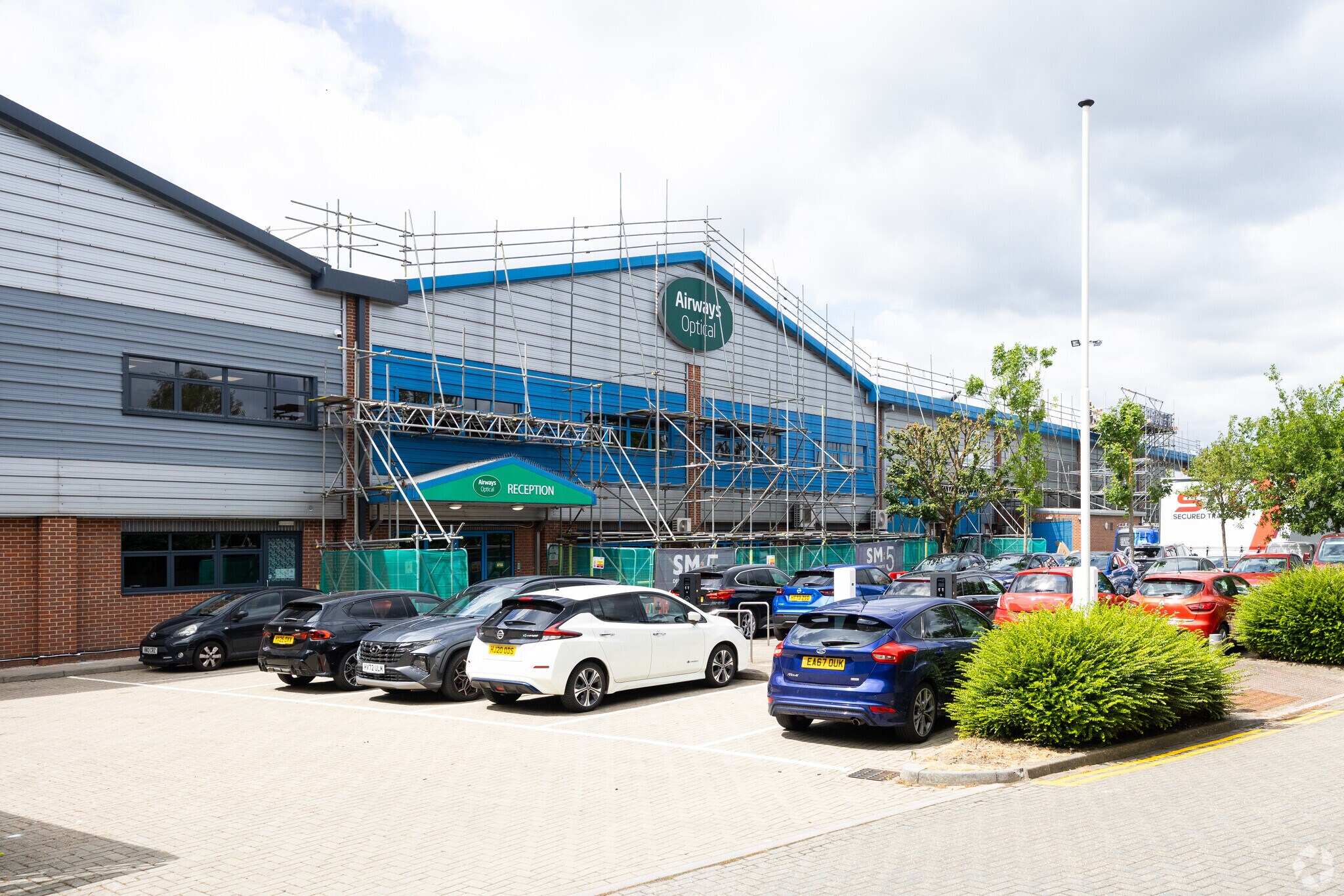 2 Wide Ln, Southampton for sale Primary Photo- Image 1 of 1