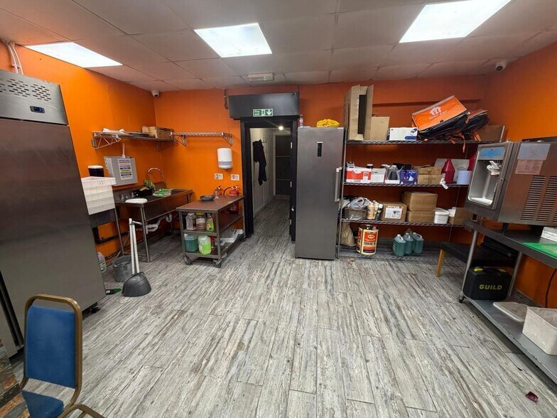 372-374 High Road Leyton, London to rent - Building Photo - Image 3 of 10