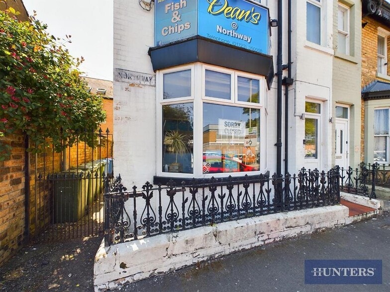 86 Northway, Scarborough to rent - Primary Photo - Image 1 of 4