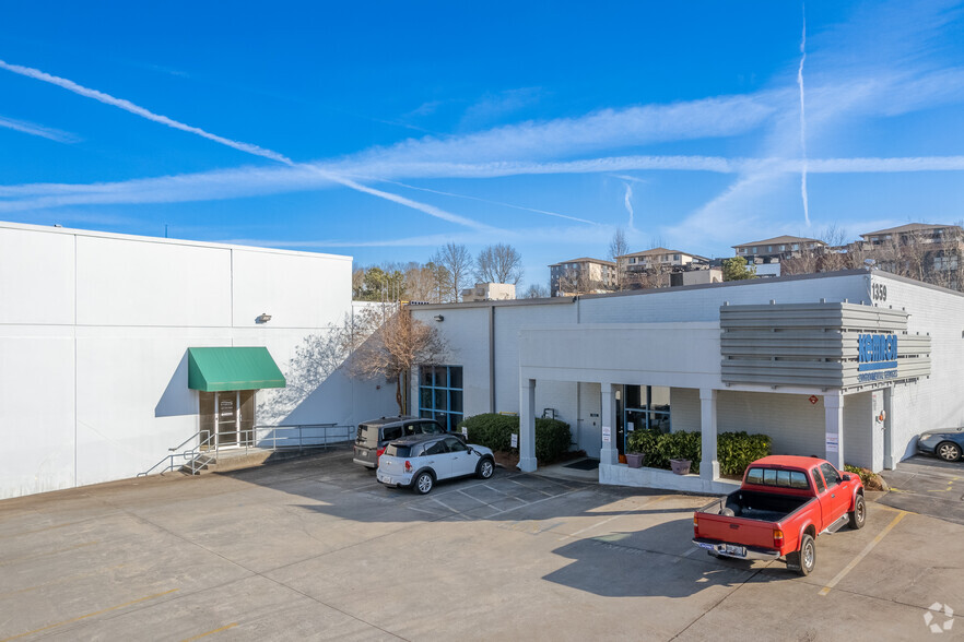 1359 Ellsworth Industrial Dr, Atlanta, GA for rent - Building Photo - Image 2 of 6