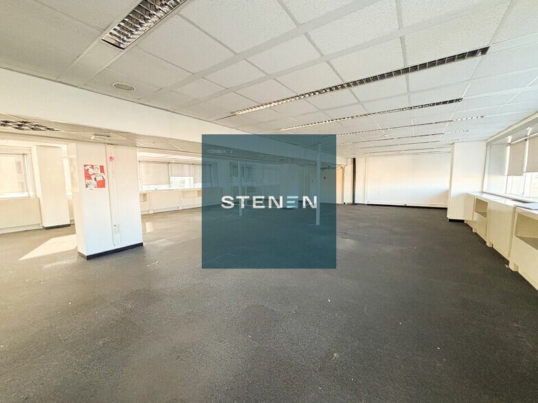 Office in Marseille to rent - Interior Photo - Image 2 of 7