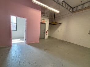 526 46th Ave, Long Island City, NY to rent Interior Photo- Image 1 of 5