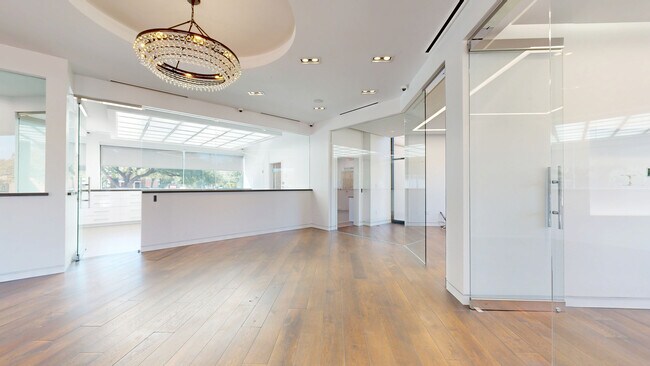 More details for 1777 Sage Rd, Houston, TX - Retail to Rent