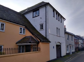 48 Middlebridge St, Romsey to rent Building Photo- Image 1 of 3