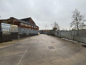 150 Normacot Rd, Stoke On Trent to rent Building Photo- Image 2 of 7