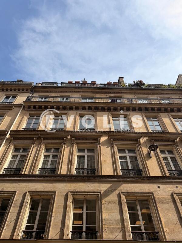 Office in Paris for sale Building Photo- Image 1 of 10