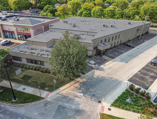 More details for 3924 W Devon Ave, Lincolnwood, IL - Light Industrial for Sale