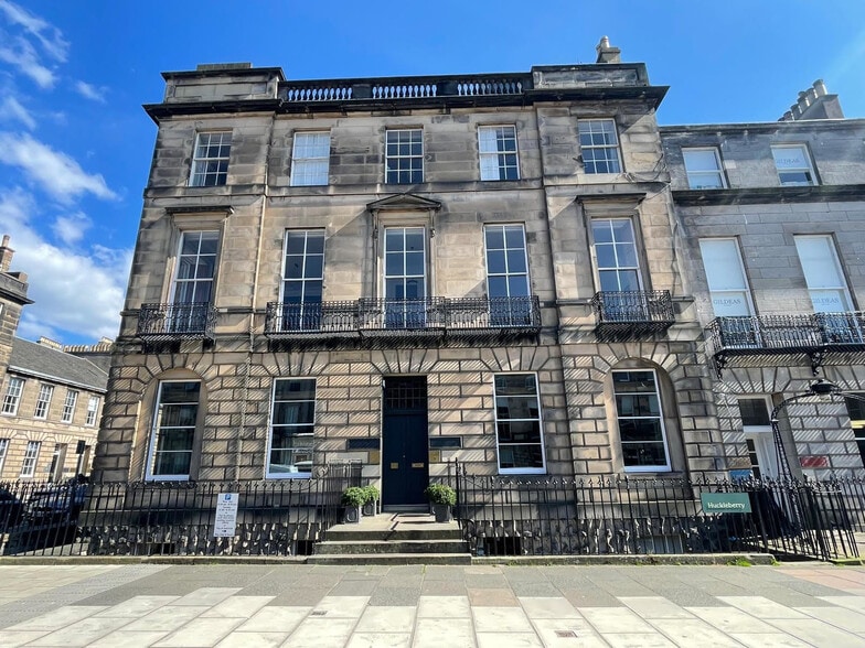 28 Melville St, Edinburgh to rent - Building Photo - Image 2 of 2