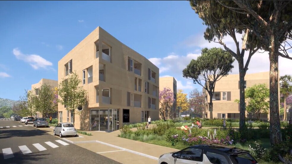 Retail in Hyères to rent - Building Photo - Image 2 of 4