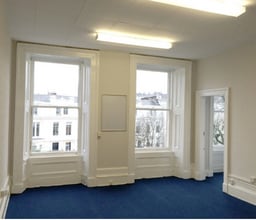 16 Fitzroy Pl, Glasgow to rent Interior Photo- Image 1 of 2