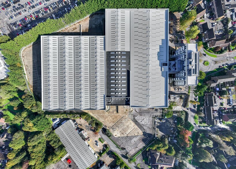 1-3 Faraday Close, Worthing to rent - Building Photo - Image 2 of 14