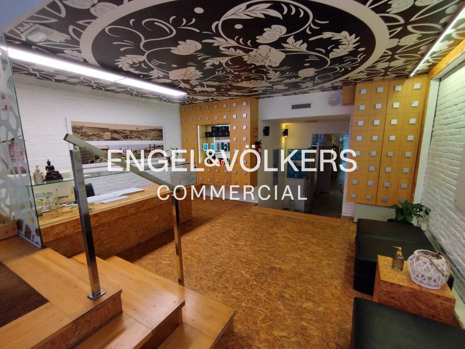 Retail in Barcelona, Barcelona to rent Interior Photo- Image 1 of 10