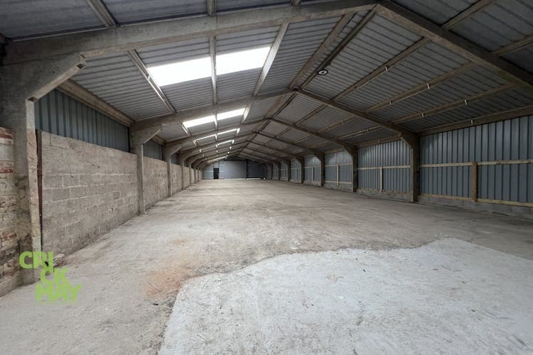 Deaks Lane, Haywards Heath to rent Interior Photo- Image 1 of 2