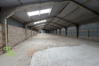 Deaks Lane, Haywards Heath to rent Interior Photo- Image 1 of 2