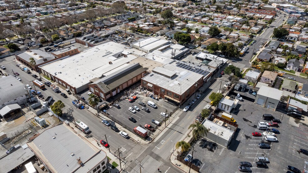 2000-2010 W 62nd St, Los Angeles, CA for sale - Building Photo - Image 2 of 41