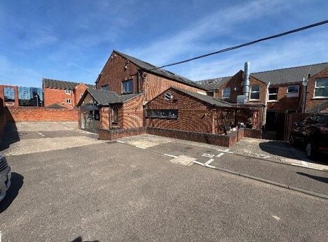 4-8 Craven Rd, Rugby for sale - Building Photo - Image 2 of 2